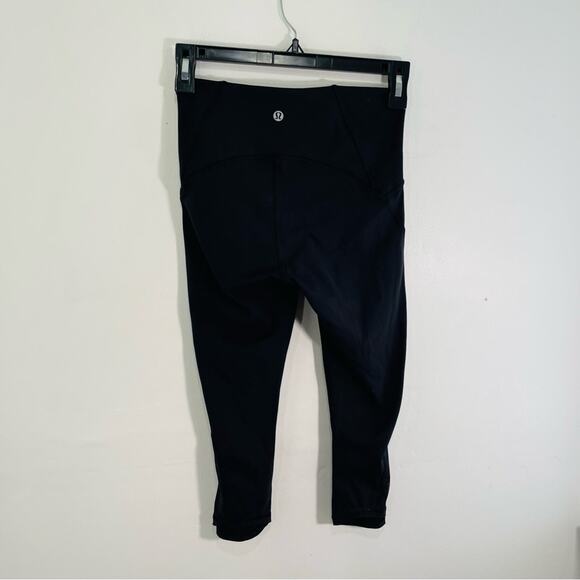 Lululemon Black 17” Low Rise Train Times Crop Mesh Panel 4 W6ADDS - Picture 8 of 9